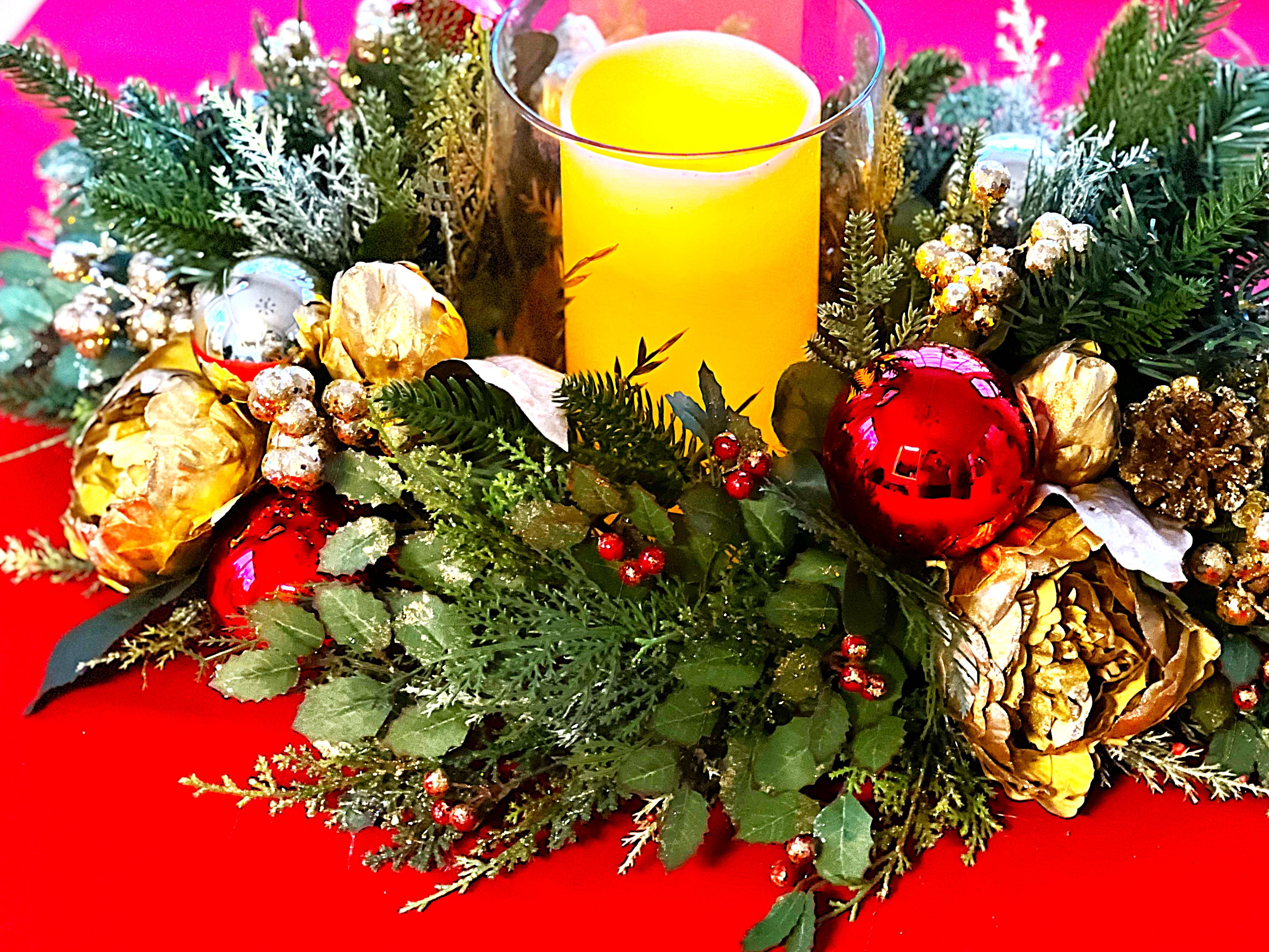 Christmas  Centerpiece With Gold Decorated Glass  26"Lx14"W