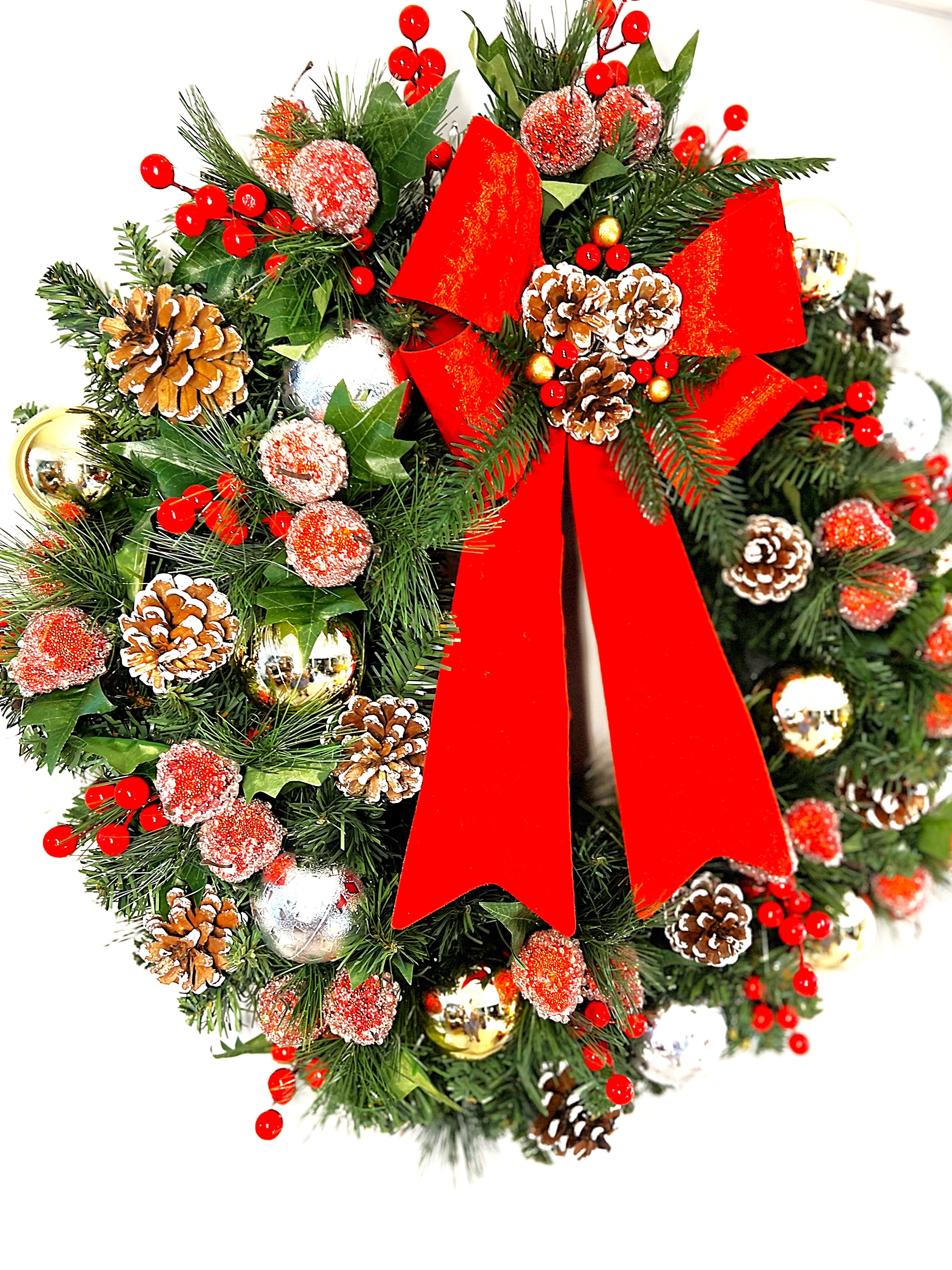 Christmas Elegance Wreath – 24" Pre-Lit Battery-Operated LED Wreath