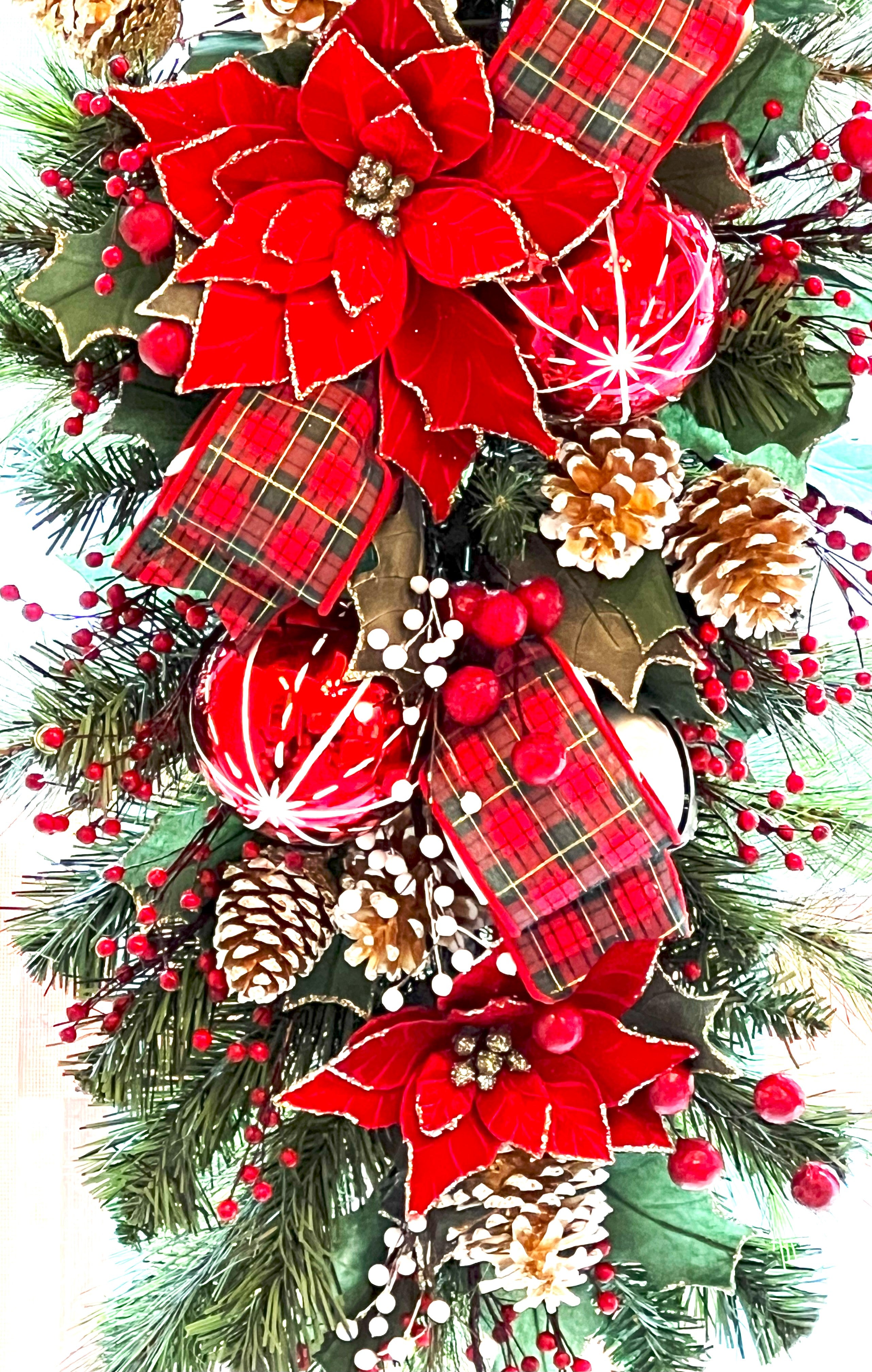 Christmas Swag, Teardrop Christmas Swag, 44"L X 17W"X 8H