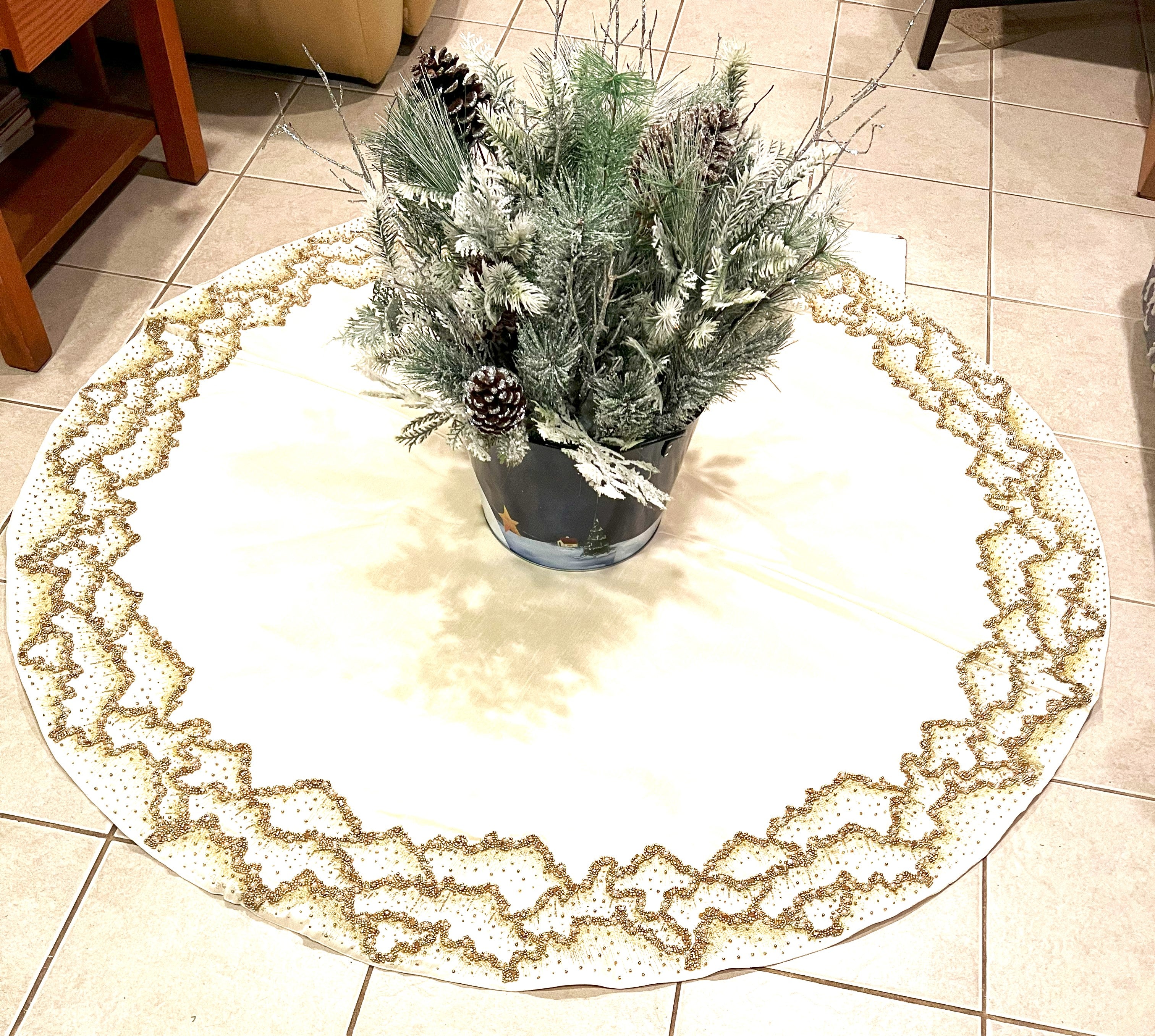 Stunning Gold Christmas Beaded Mist Tree Skirt 54" Round