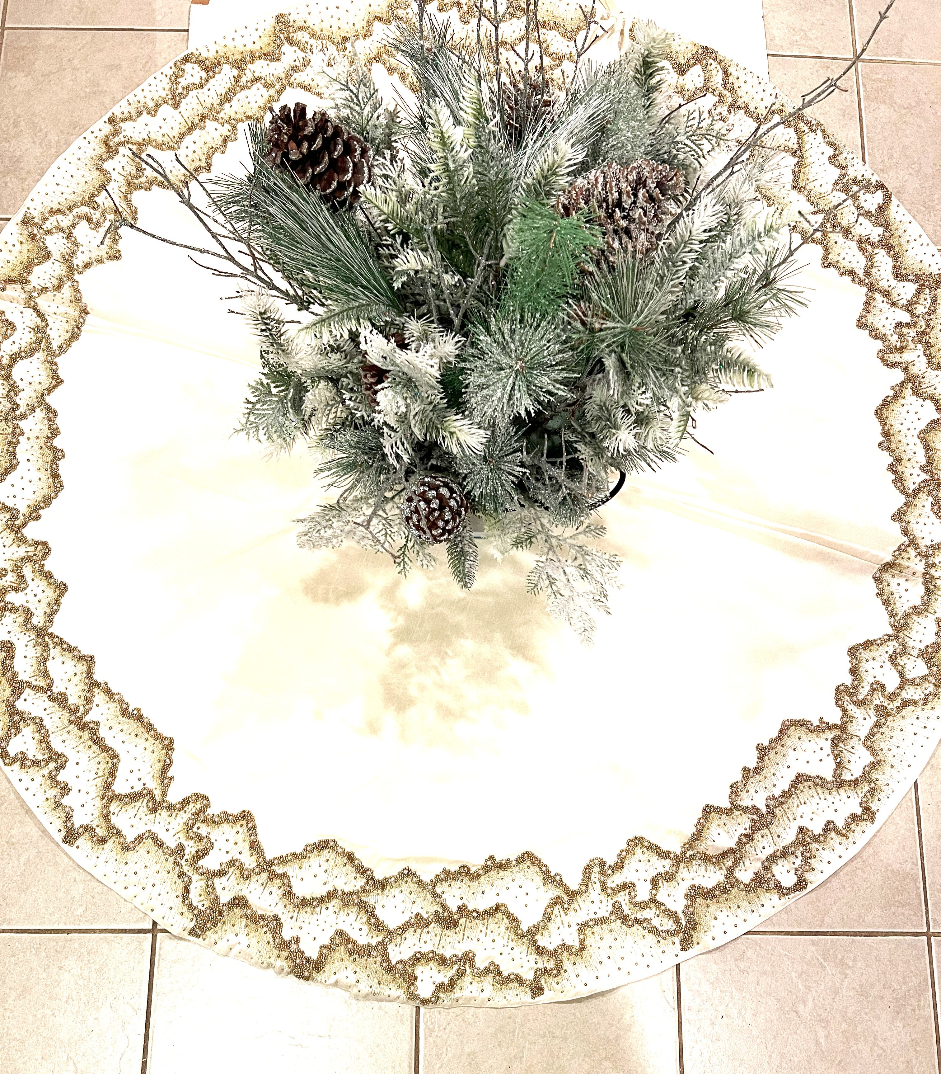 Stunning Gold Christmas Beaded Mist Tree Skirt 54" Round