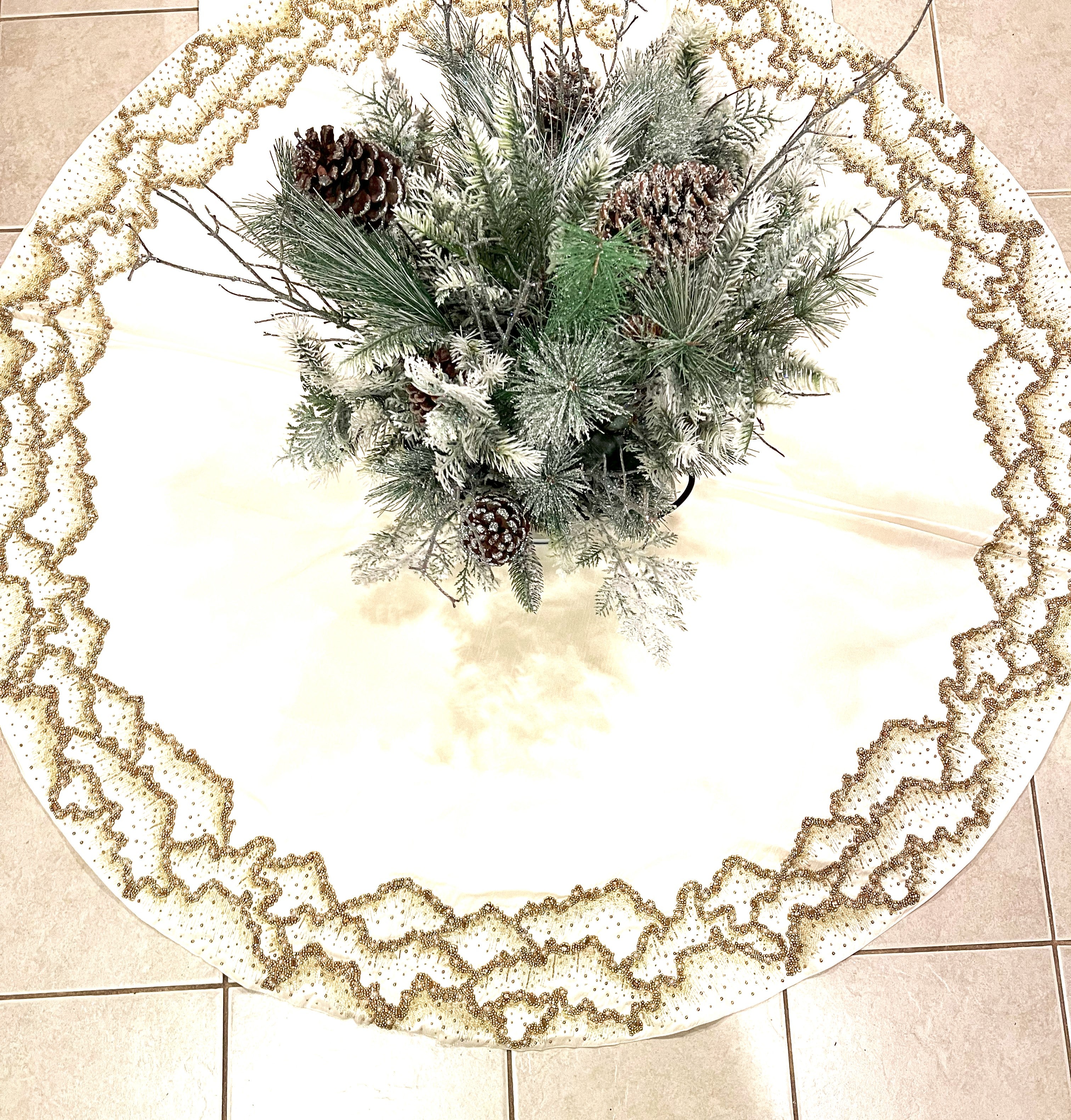 Stunning Gold Christmas Beaded Mist Tree Skirt 54" Round