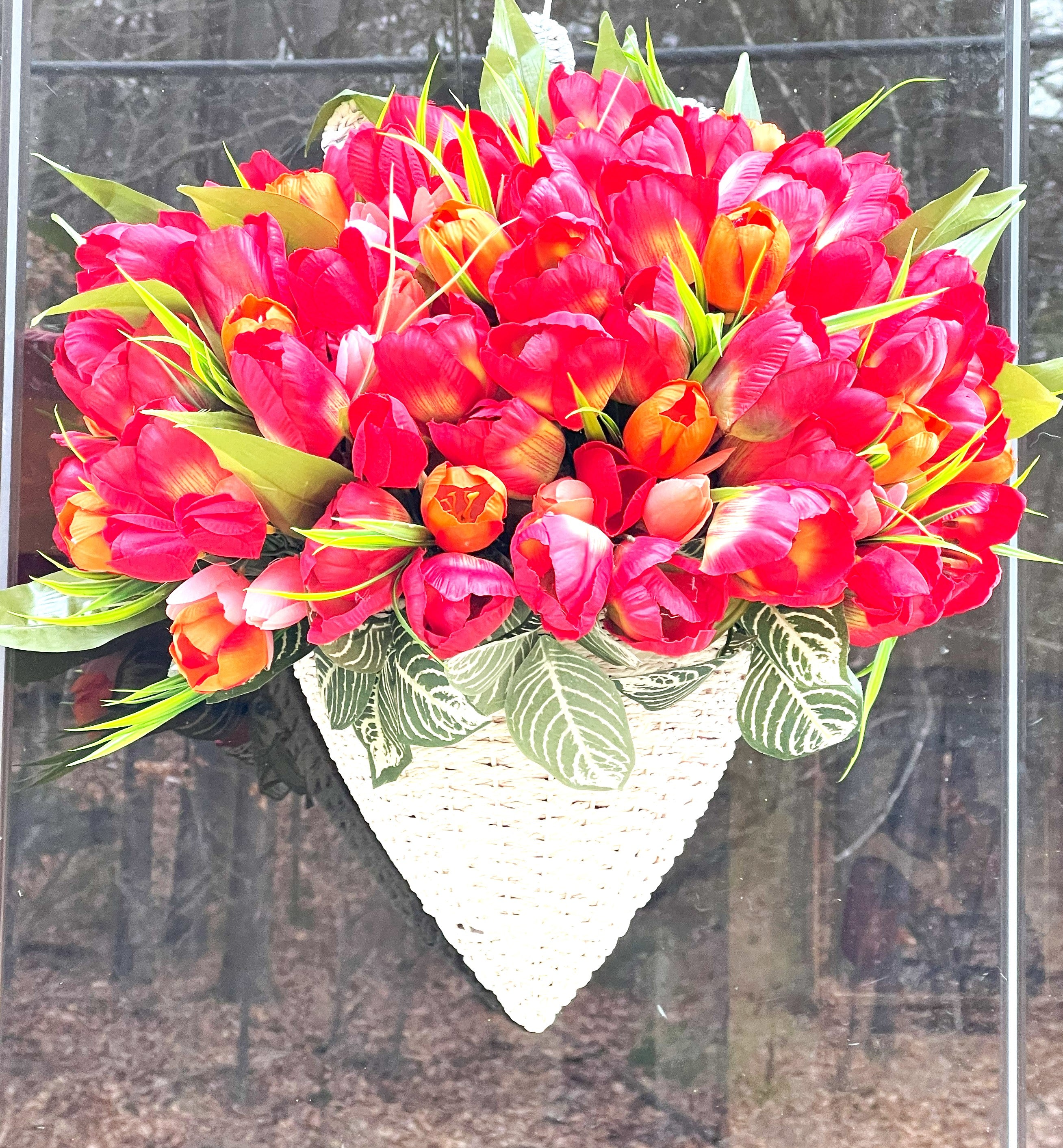 Tulip Door Hanging Basket 20"L X 20"W X 12" Dept