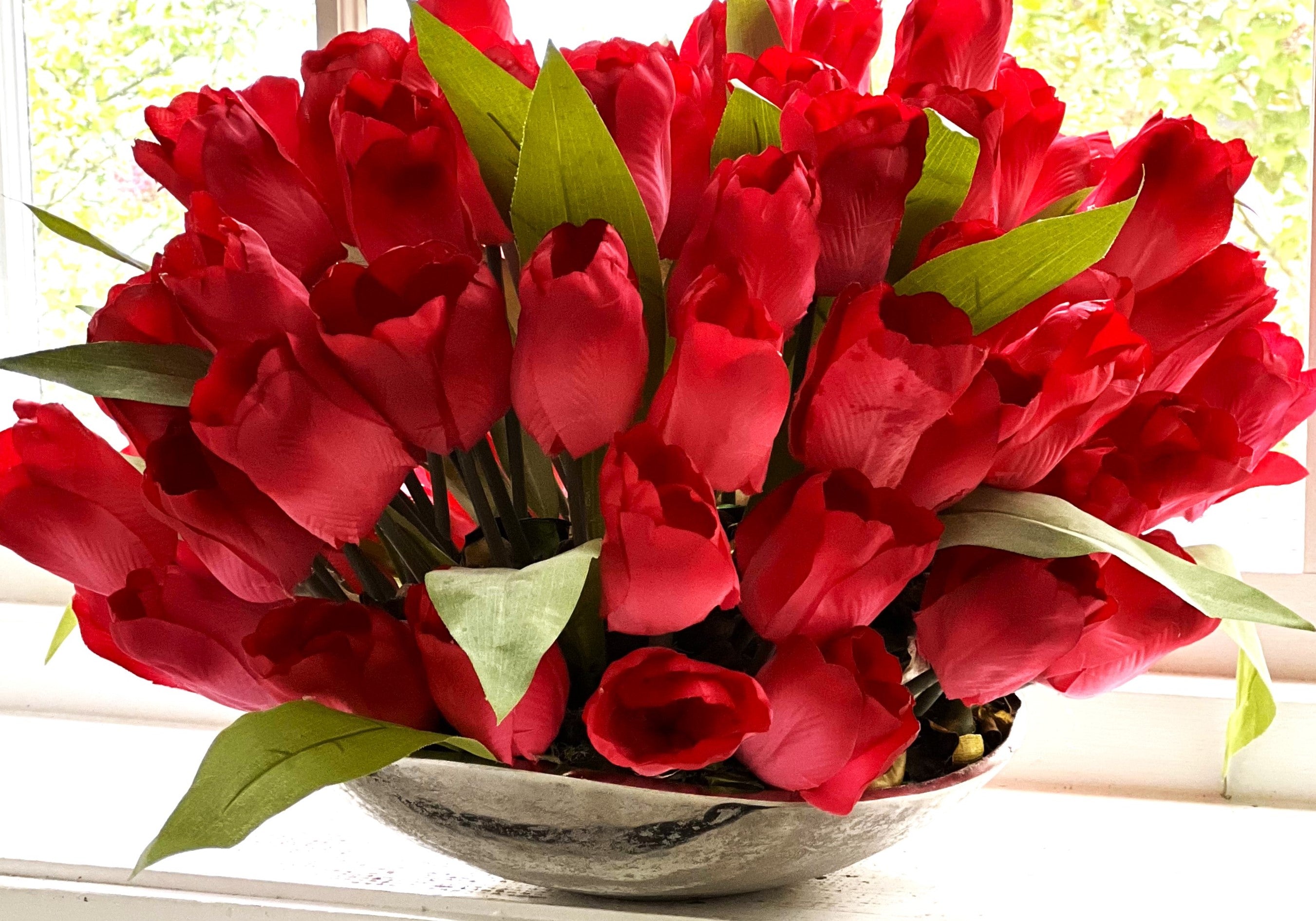 Tulip Centerpiece, Home decor, 24"L X 13"H X 16"W