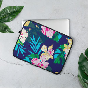 Laptop Sleeve. lightweight, water, oil resistant, lined. zippered