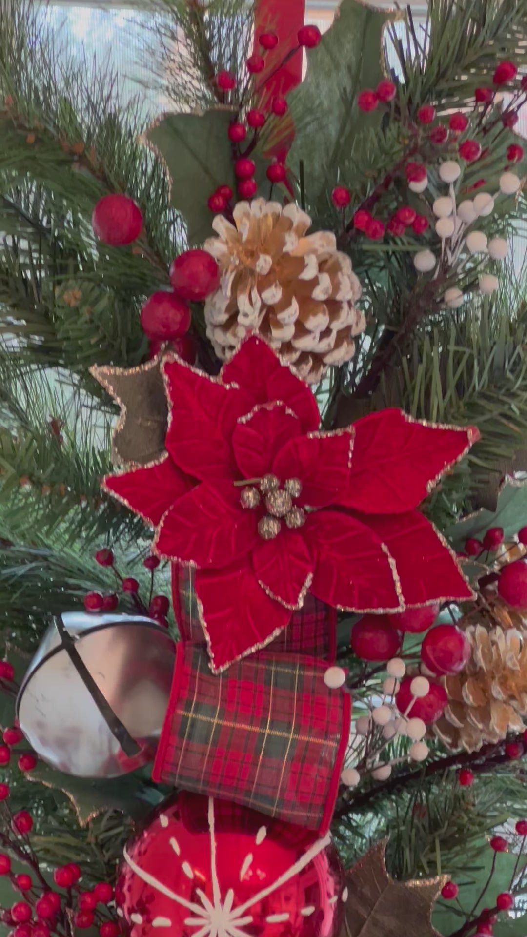 Christmas Swag, Teardrop Christmas Swag, 44"L X 17W"X 8H