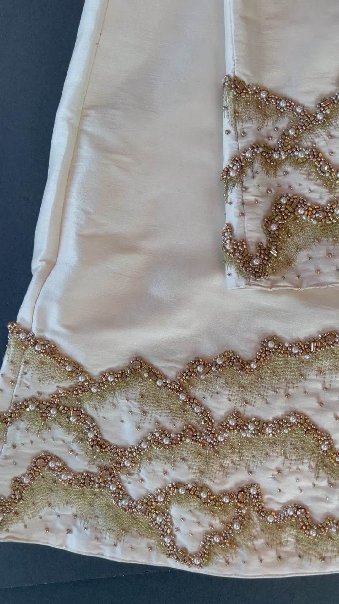 Stunning Gold Christmas Beaded Mist Tree Skirt 54" Round