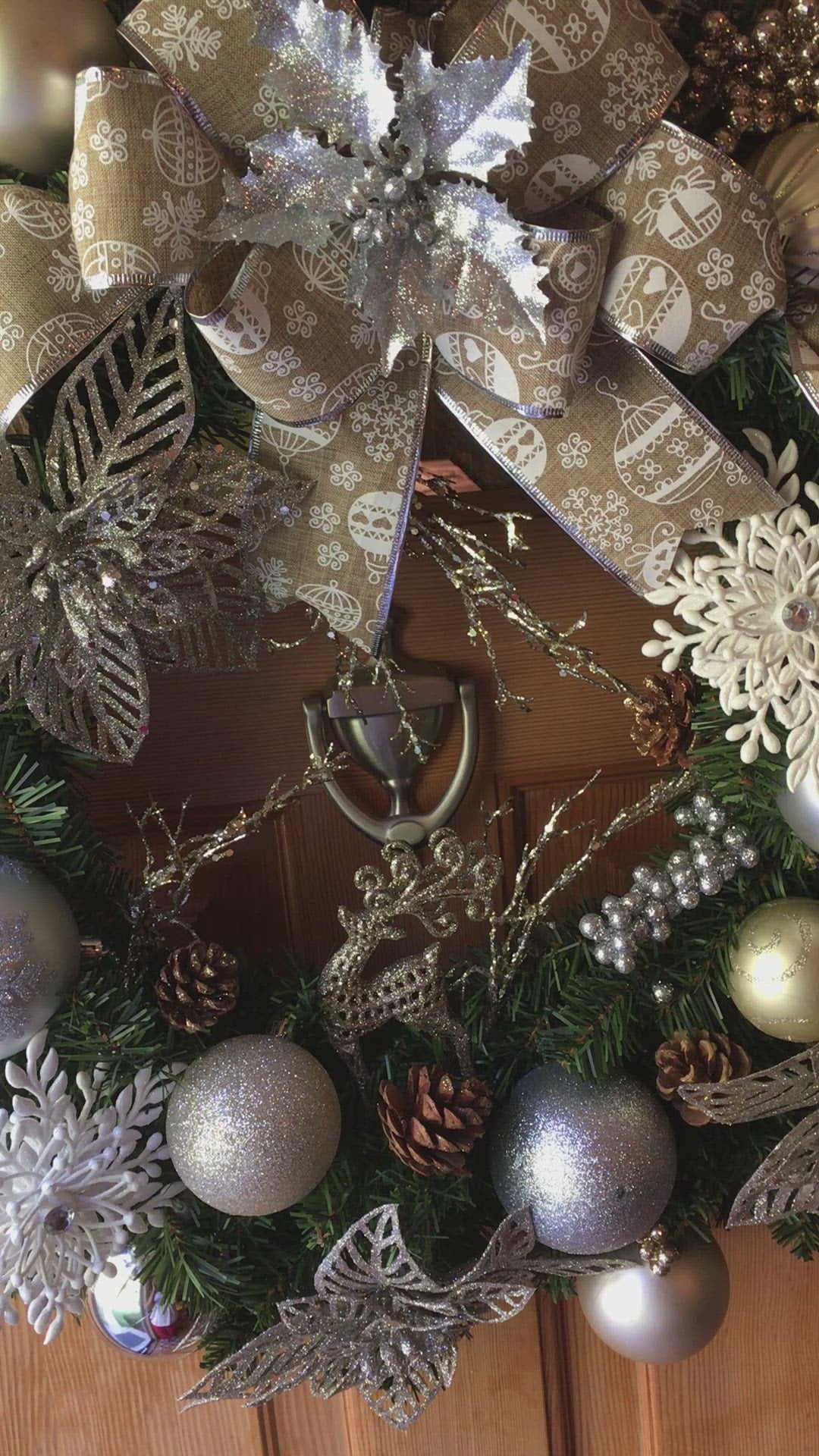 Winter Wonderland Wreath 25"