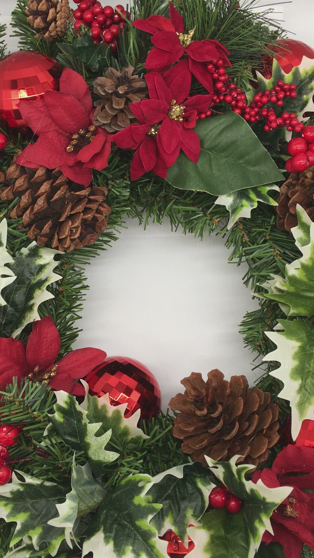 Happy Holiday Wreath 24"