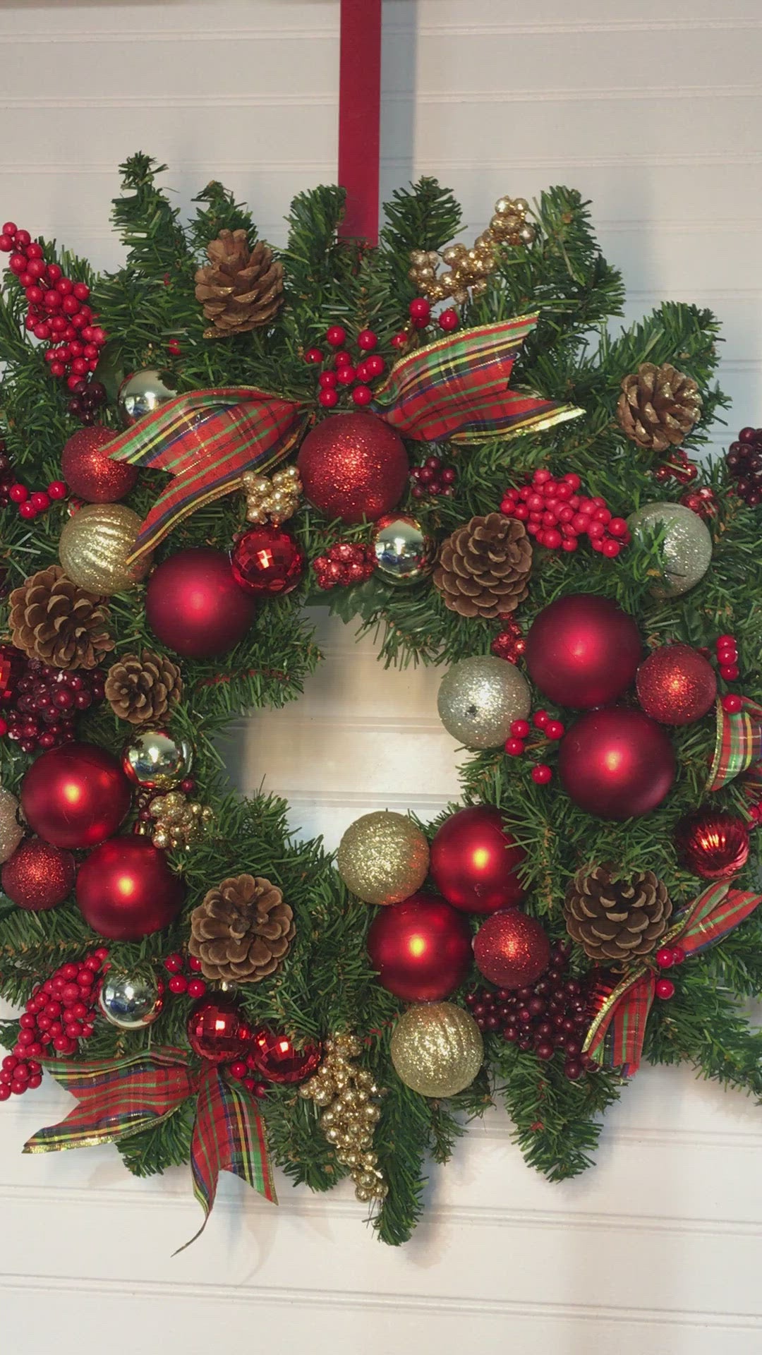 Traditional Wreath 24"