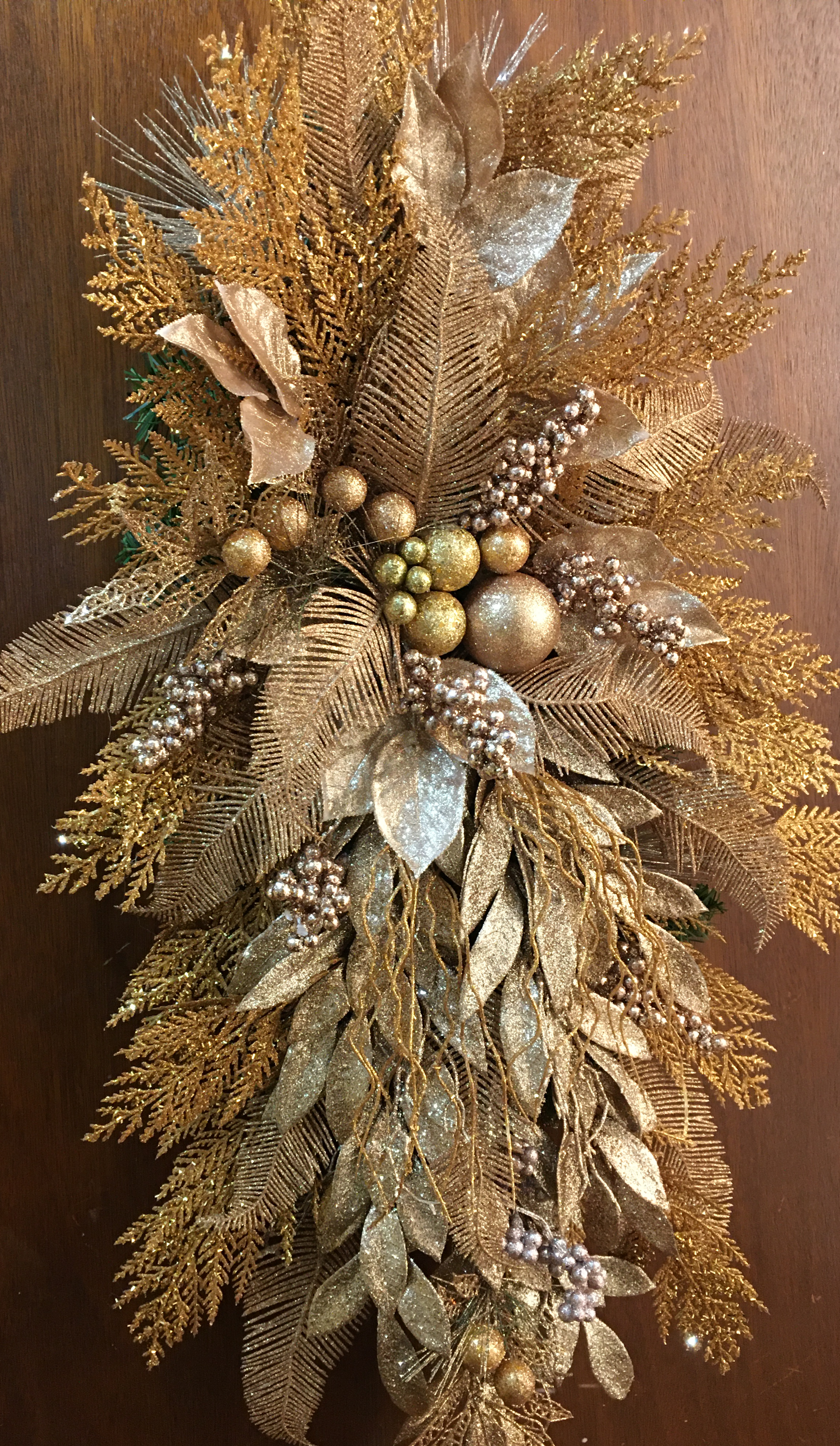 "Golden Whispers: 40"L x 20"W Shimmering Grapevine Swag