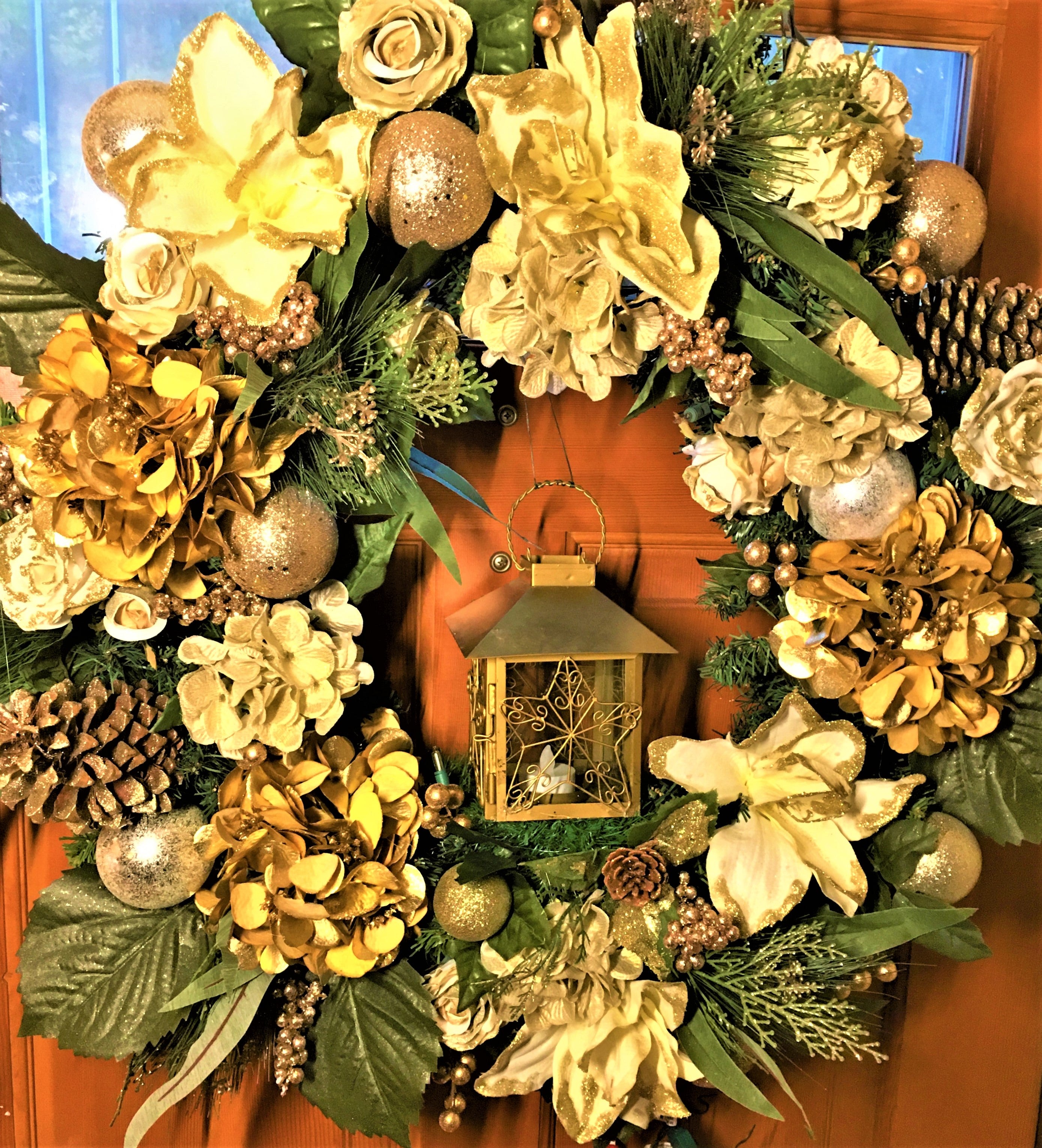Christmas Wonder Wreath With Lights & Lantern 30"