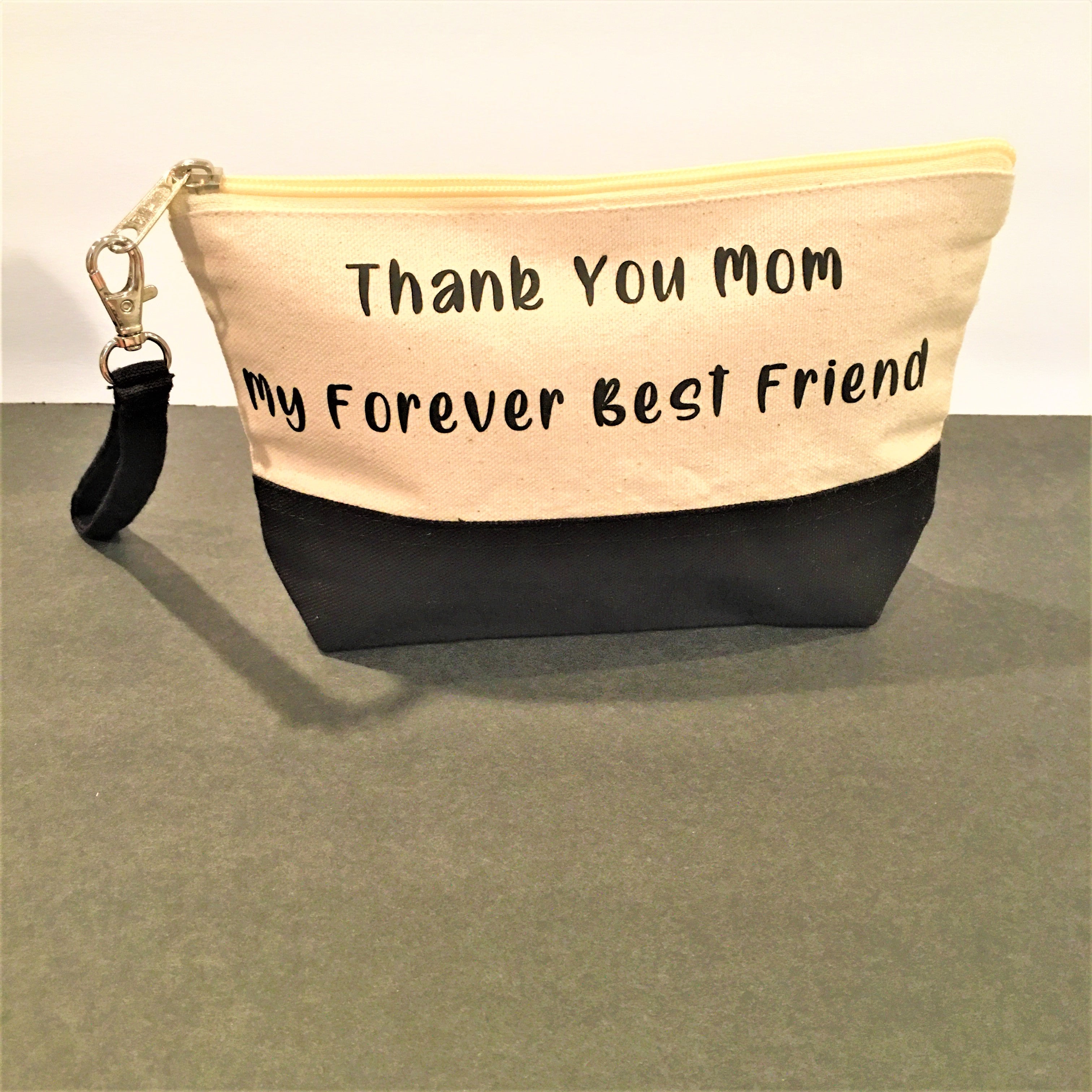 Thank you Mom Cosmetic bag 9 x 6"