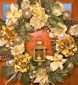 Christmas Wonder Wreath With Lights & Lantern 30"