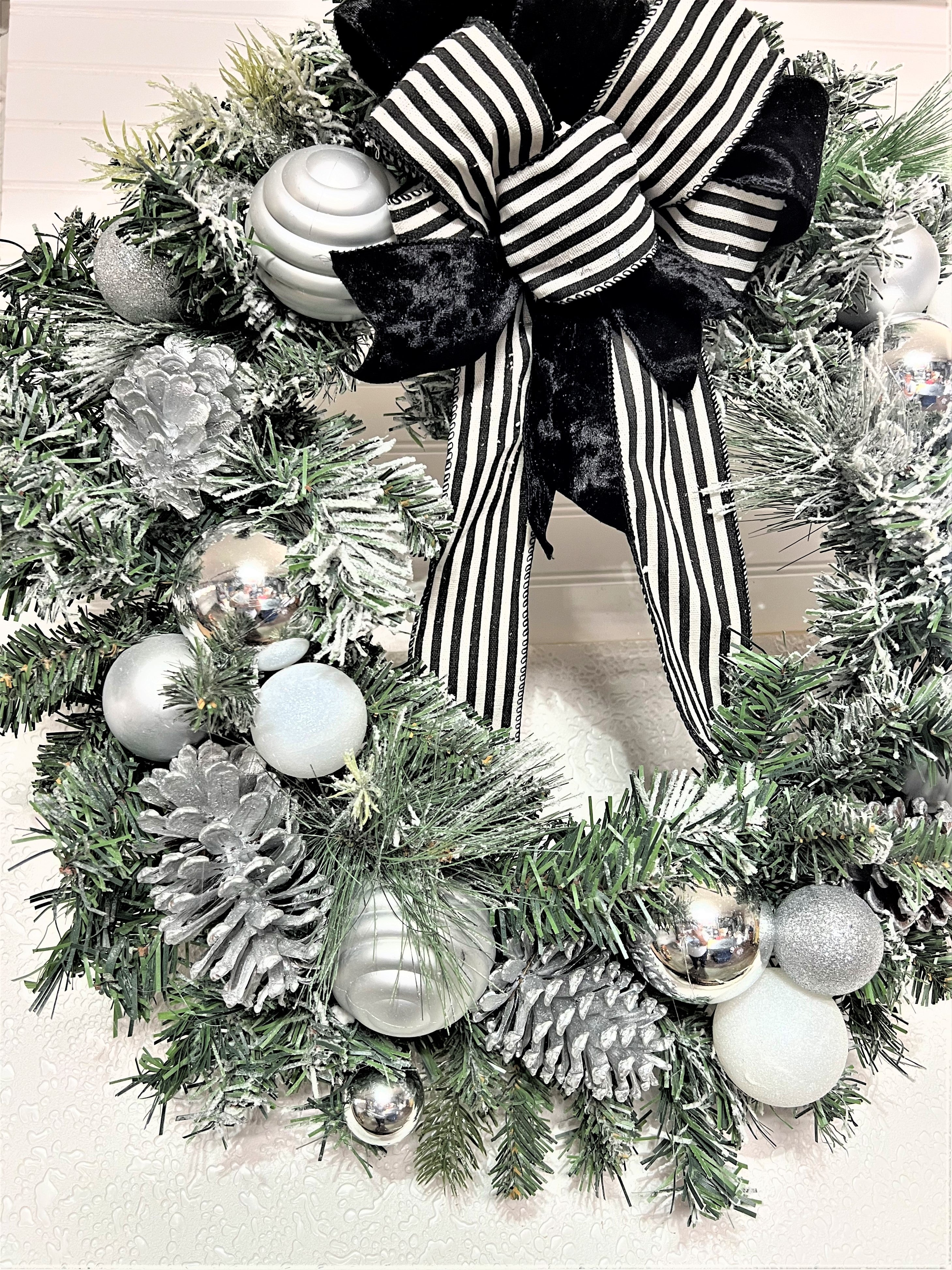Flocked Snowfall  Wreath 25"
