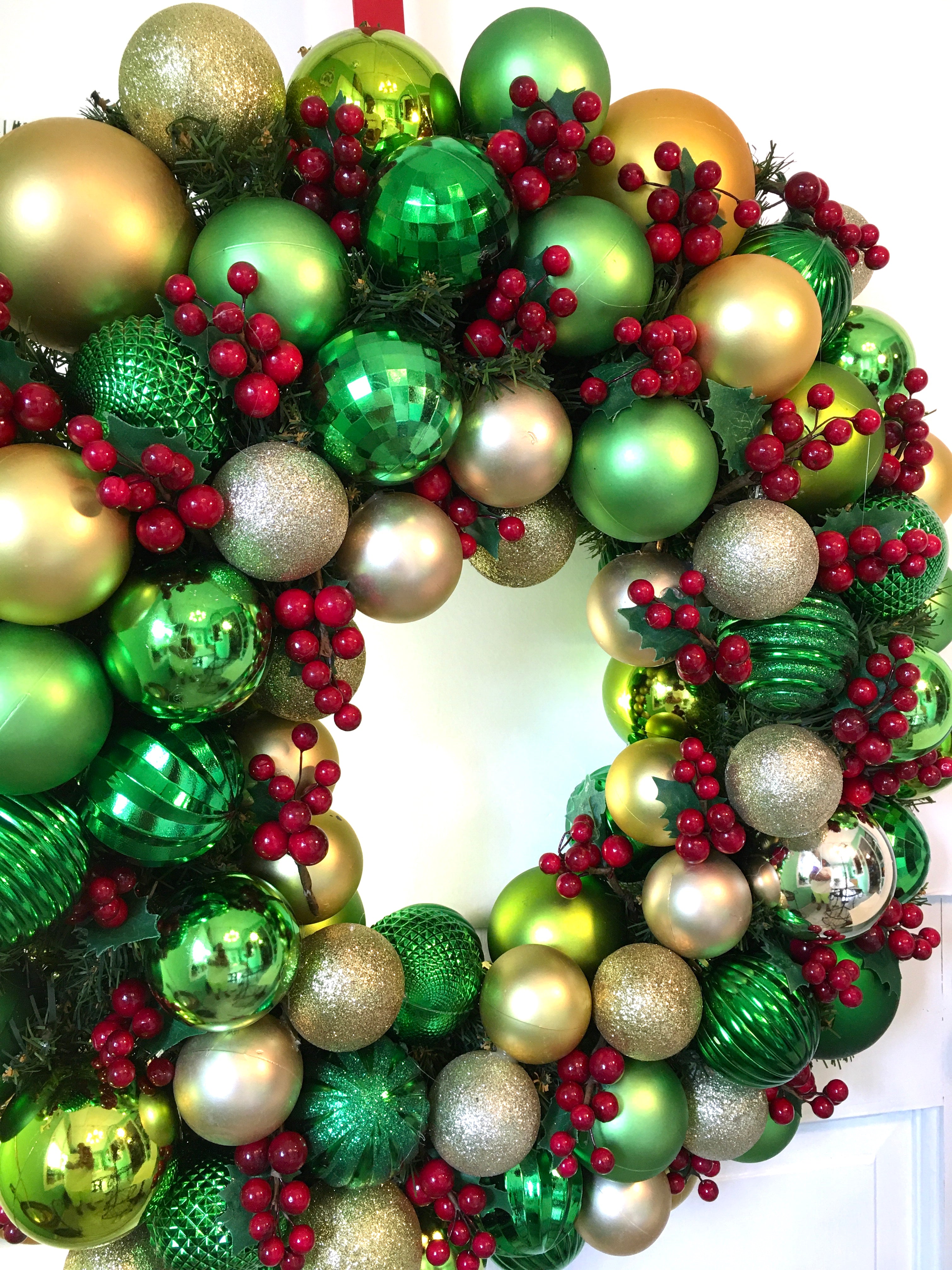 Holiday Holly And Berry Lighted Wreath 25 H x 10 D