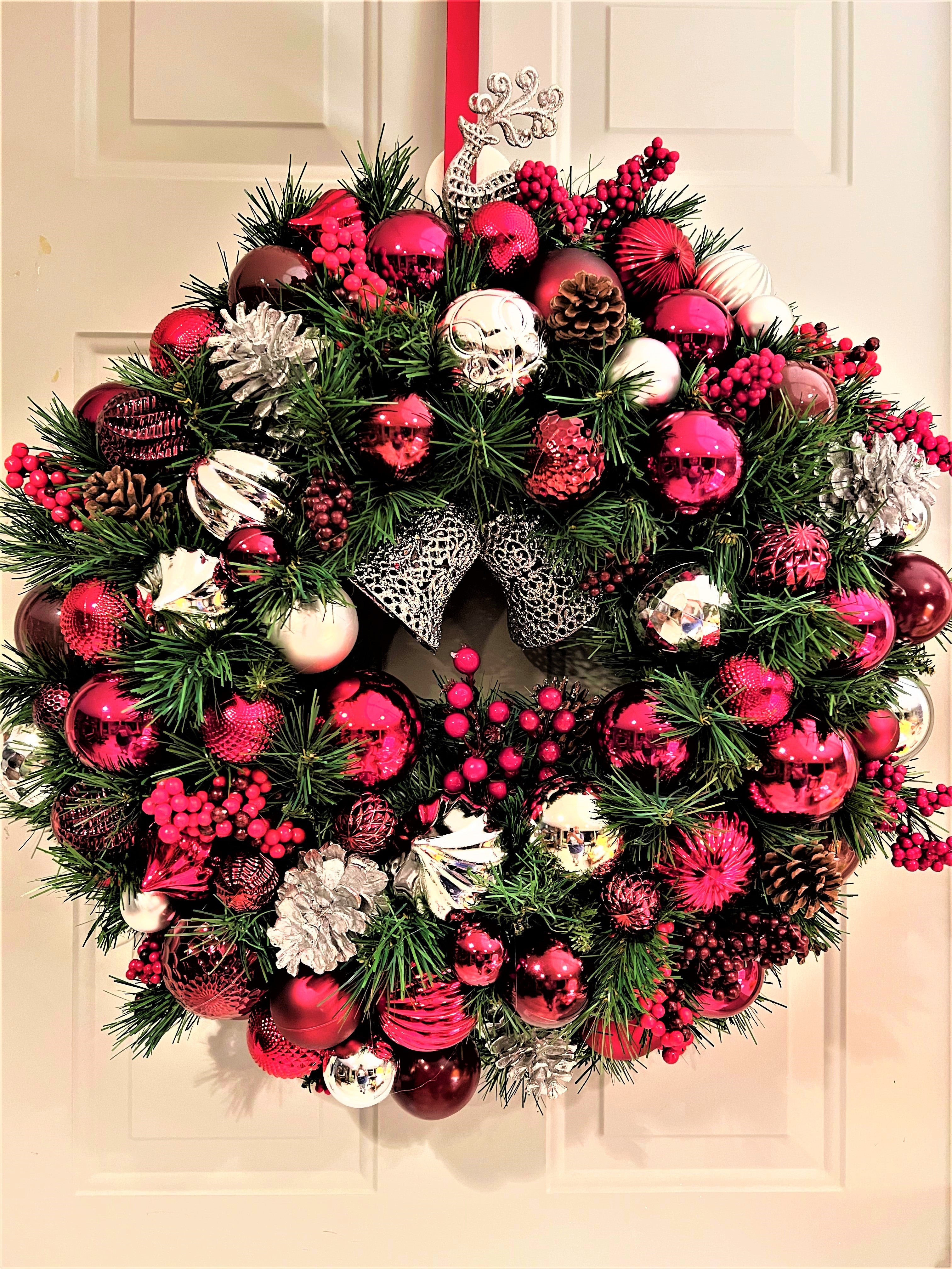 Traditional Holiday Wreath 25" Diameter X 8" depth