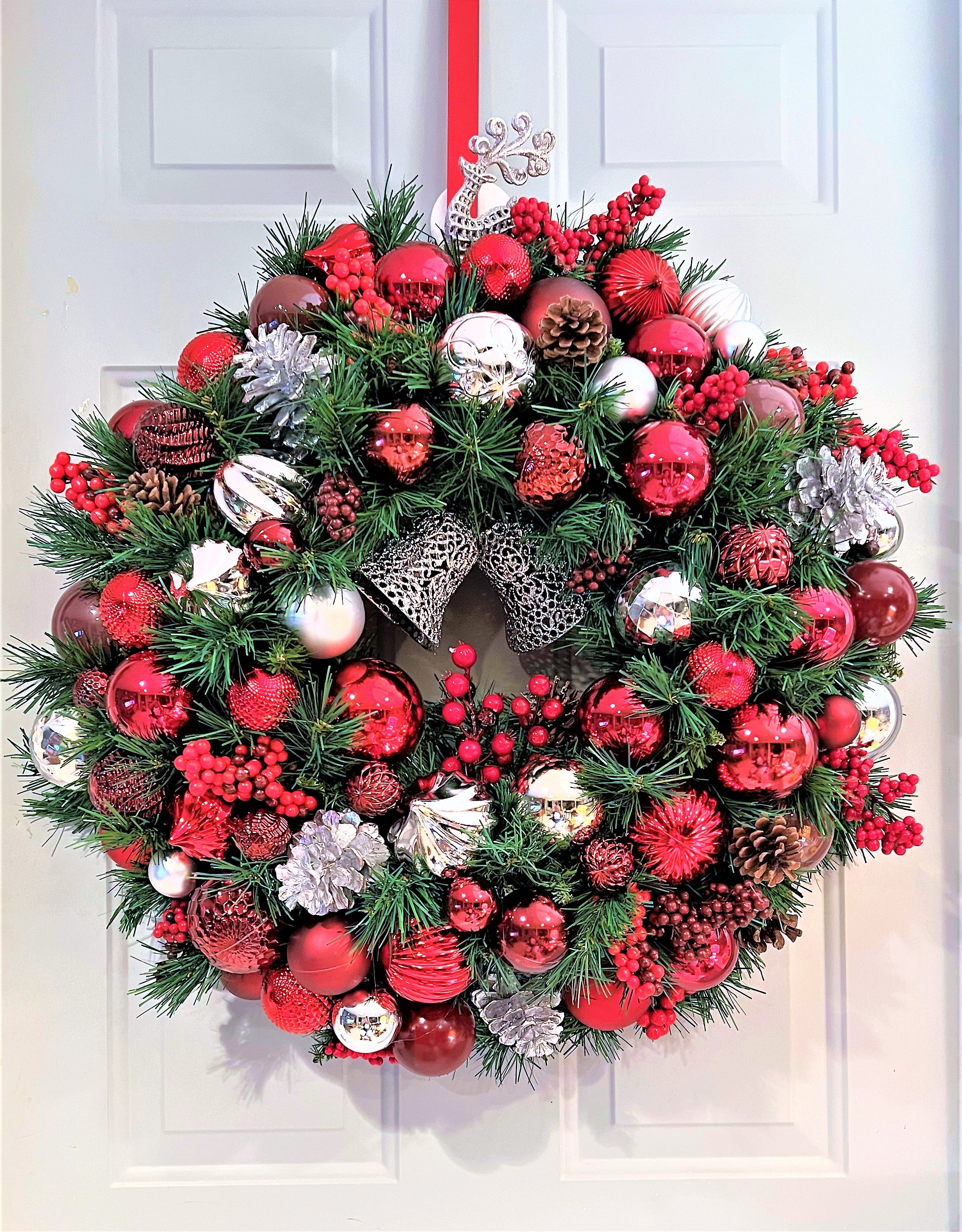 Traditional Holiday Wreath 25" Diameter X 8" depth