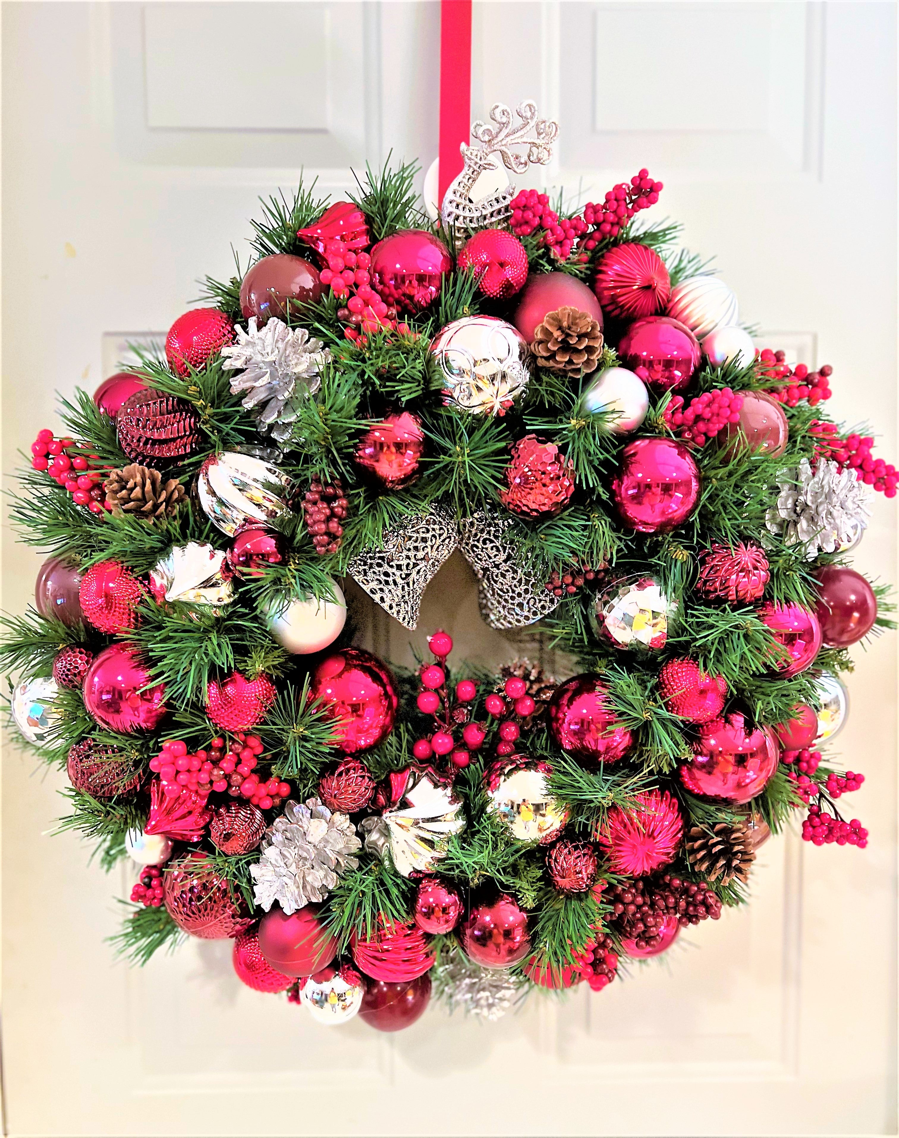 Traditional Holiday Wreath 25" Diameter X 8" depth