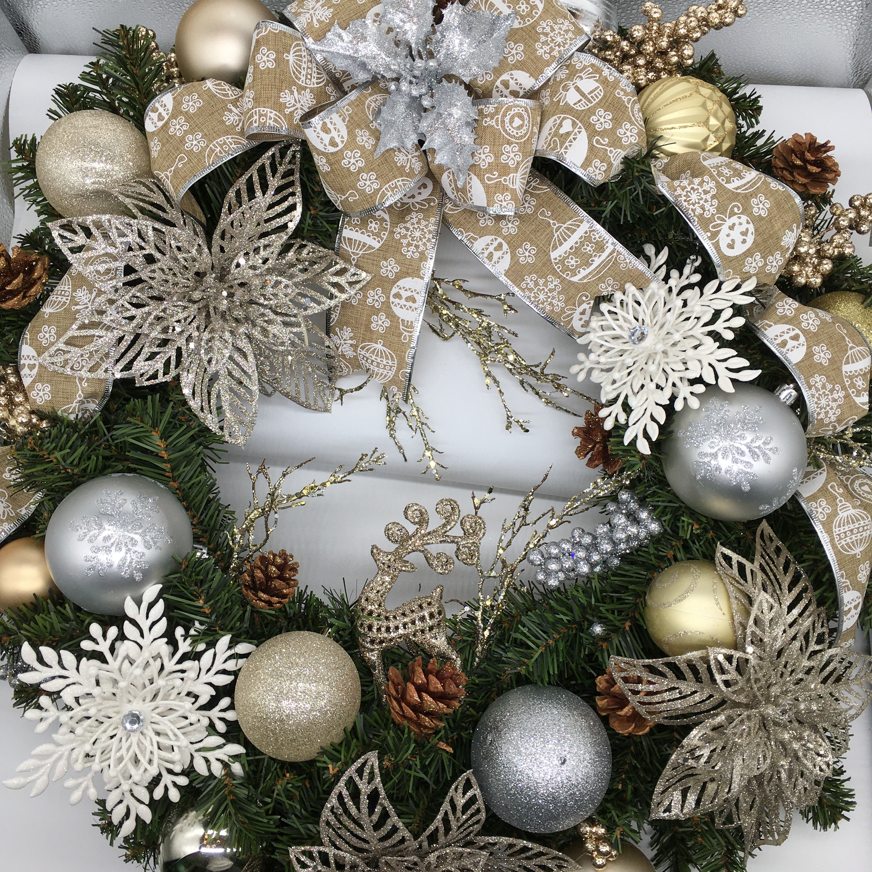 Winter Wonderland Wreath 25"