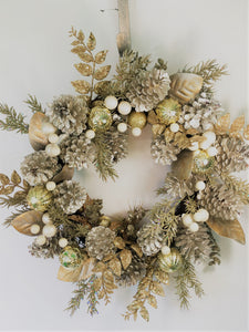 Walking In Winter Wonderland Wreath 25 inches Diameter