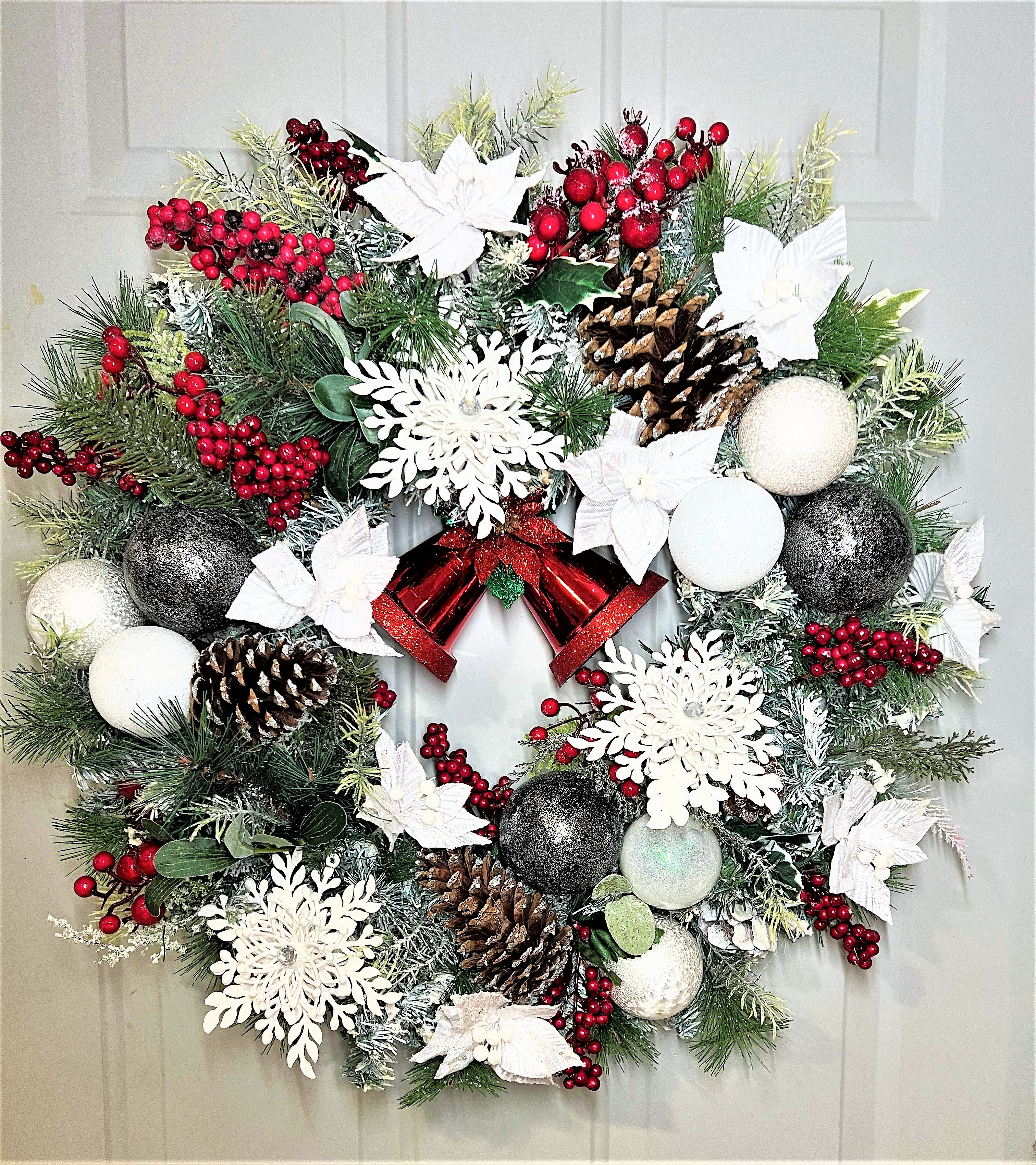 Ring The Bell Xmas Wreath 25"