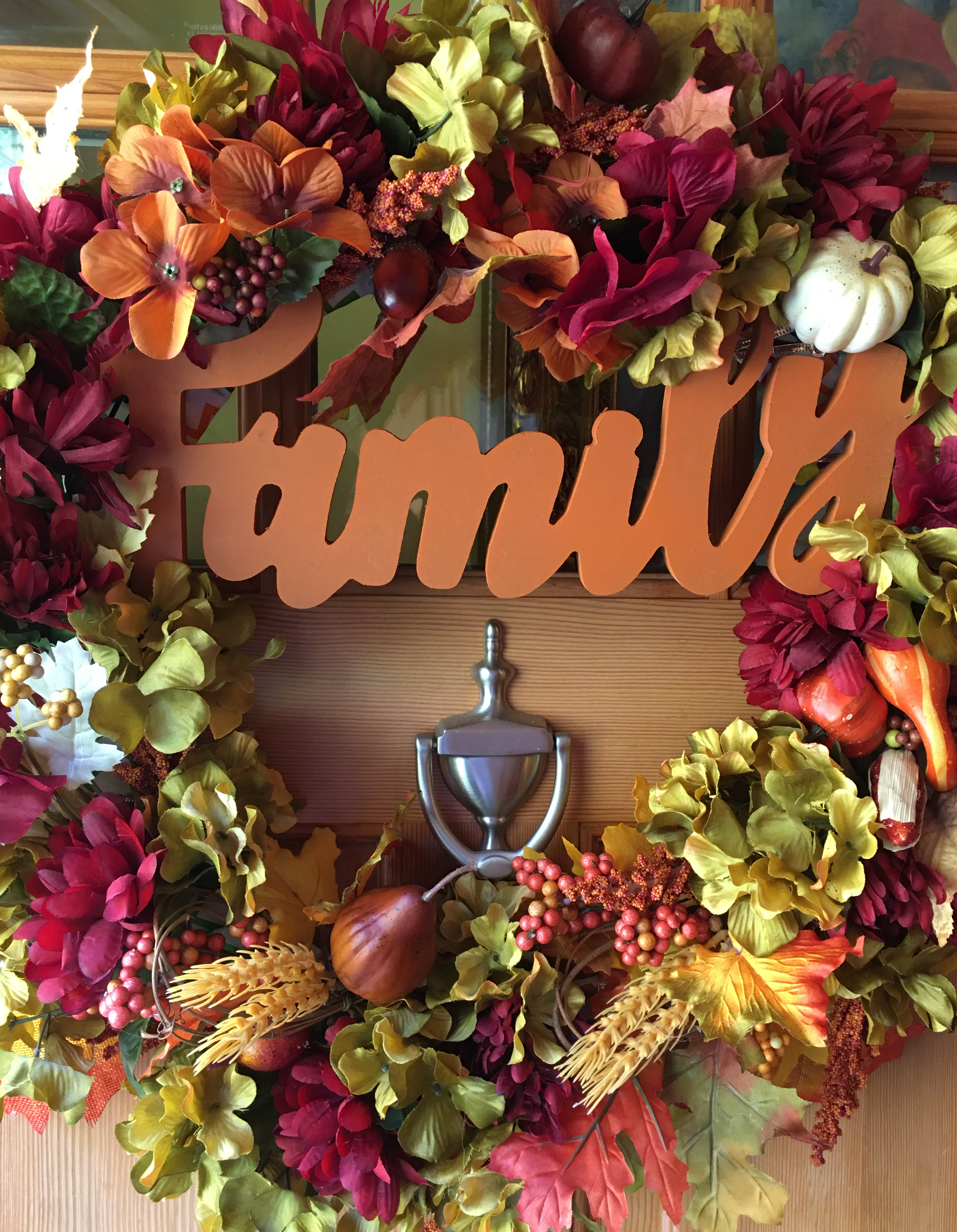 Thanksgiving "Family" Sign Wreath 24"